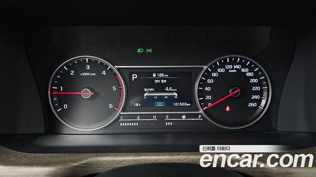Kia Sorento 2023 — photo 11