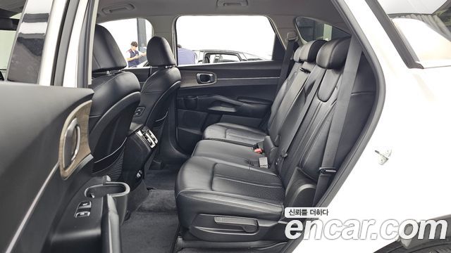 Kia Sorento 2023 — photo 16