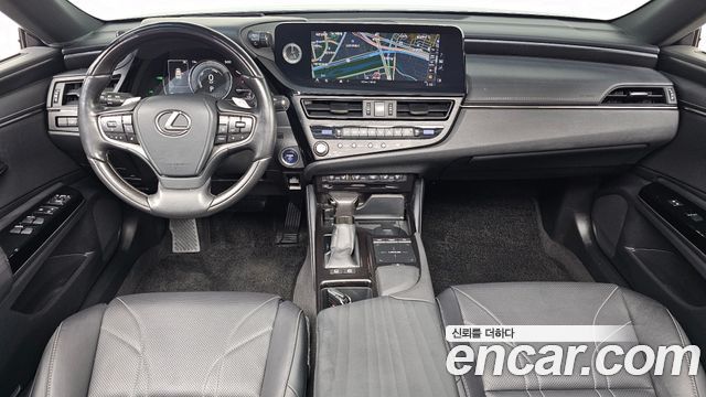 Lexus ES 2022 — photo 7