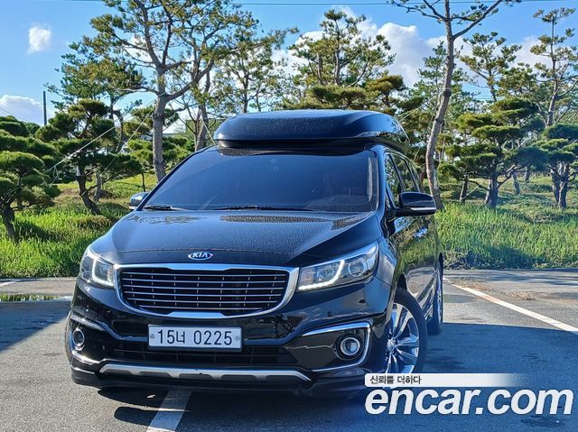 Kia Canival 2017 — photo 1