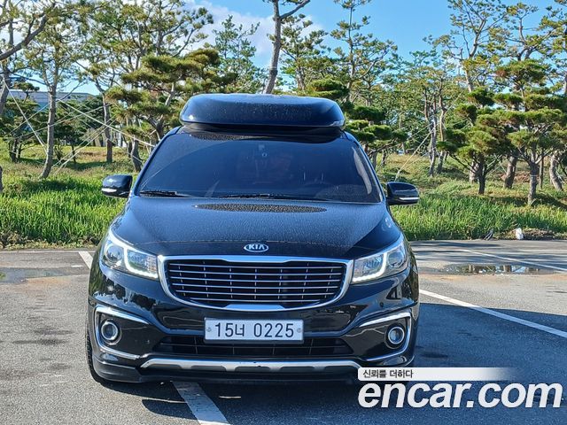 Kia Canival 2017 — photo 2