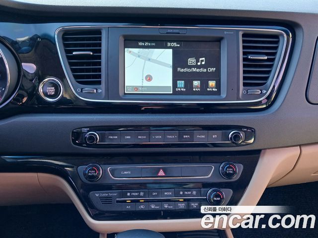 Kia Canival 2017 — photo 7
