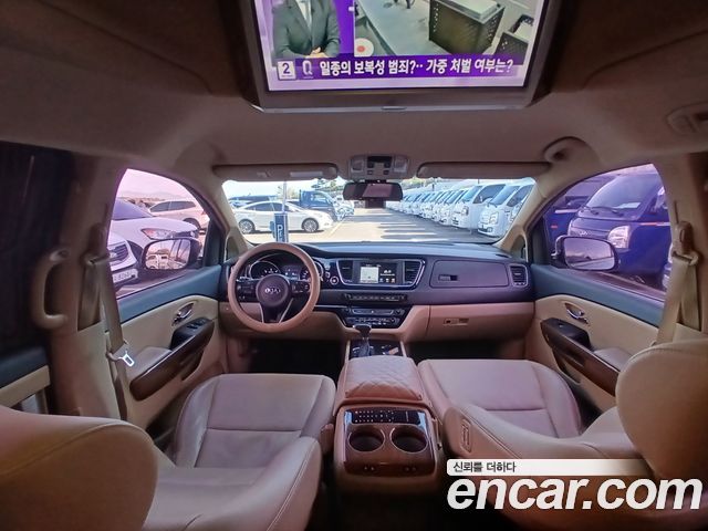Kia Canival 2017 — photo 13