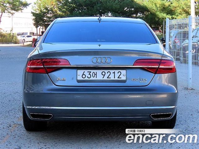 Audi A8 2015 — photo 4