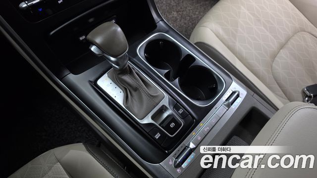 Kia Canival 2021 — photo 12
