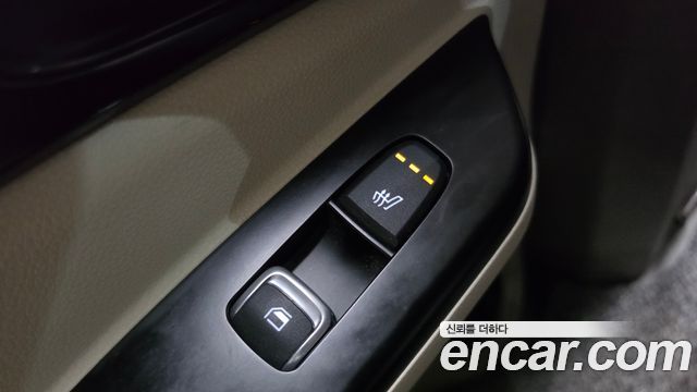 Kia Canival 2021 — photo 24
