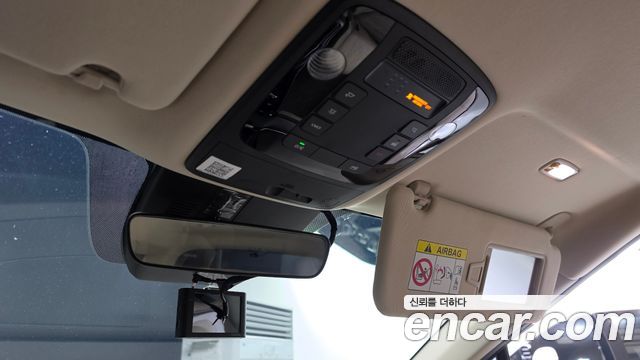 Kia Canival 2021 — photo 25