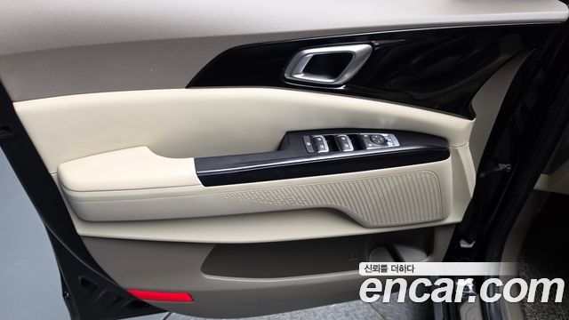 Kia Canival 2021 — photo 14