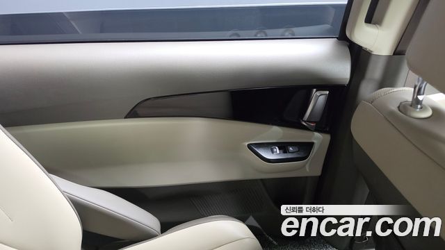 Kia Canival 2021 — photo 15