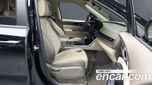 Kia Canival 2021 — photo 16