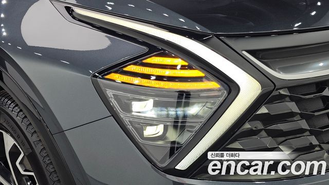 Kia Sportage 2023 — photo 8