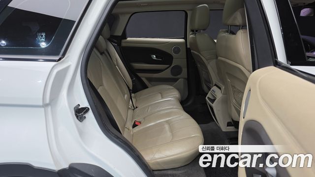 Land Rover Range Rover Evoque 2017 — photo 12