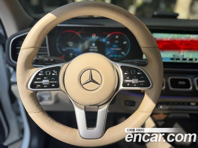 Mercedes-Benz GLE-Class 2021 — photo 12