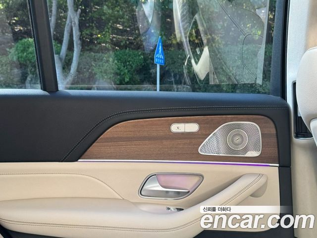 Mercedes-Benz GLE-Class 2021 — photo 17
