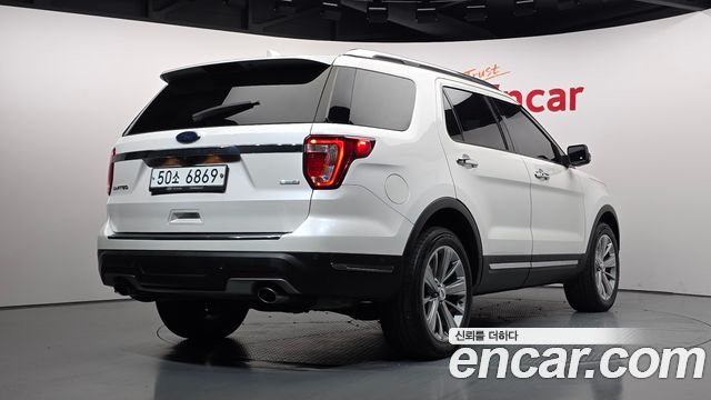 Ford Explorer 2018 — photo 2