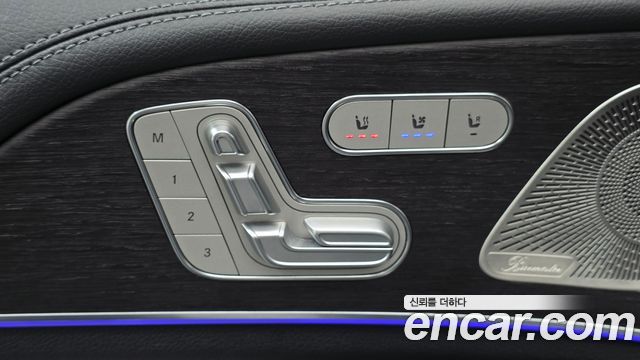 Mercedes-Benz GLS-Class 2021 — photo 19