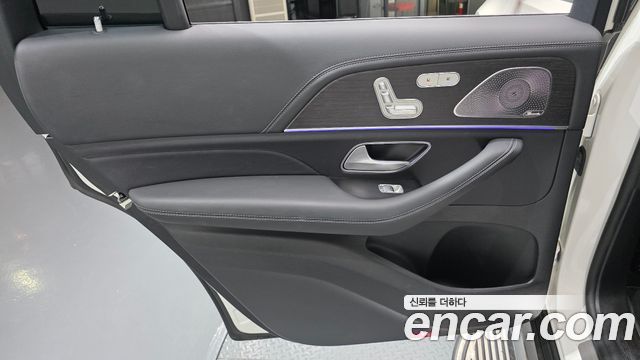 Mercedes-Benz GLS-Class 2021 — photo 15