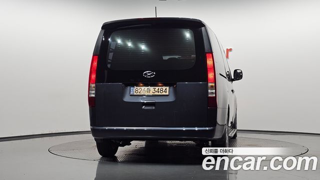 Hyundai Staria 2023 — photo 4