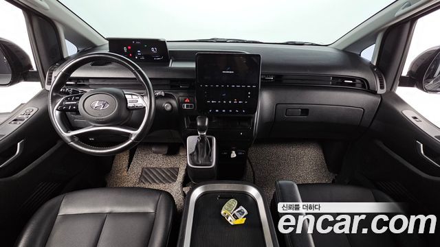 Hyundai Staria 2023 — photo 10