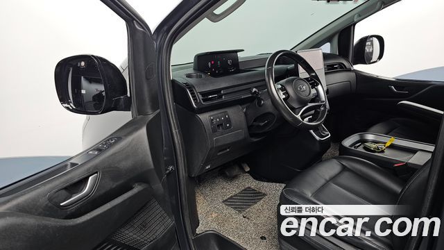 Hyundai Staria 2023 — photo 13