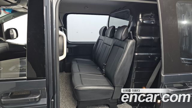 Hyundai Staria 2023 — photo 17