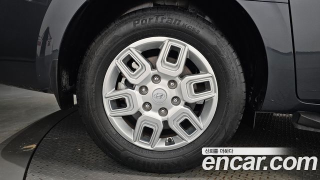 Hyundai Staria 2023 — photo 7