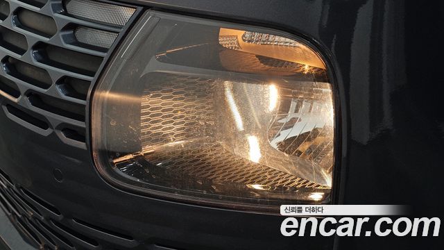 Hyundai Staria 2023 — photo 8