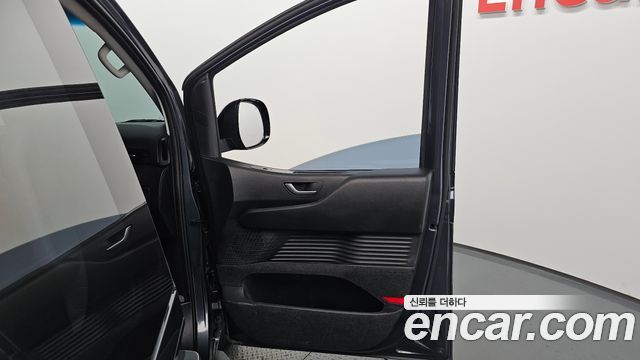 Hyundai Staria 2023 — photo 15