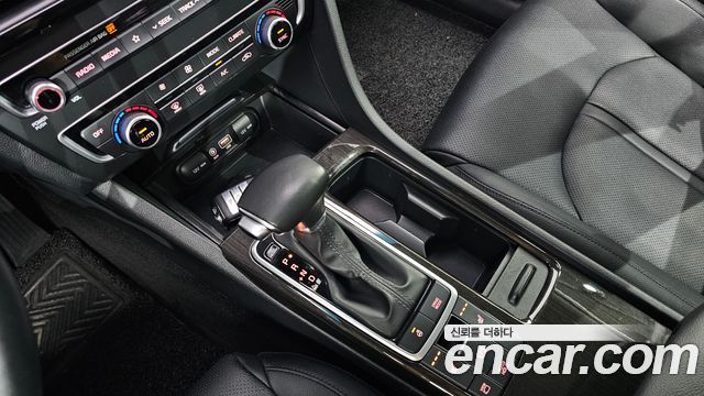 Kia K5 2019 — photo 12