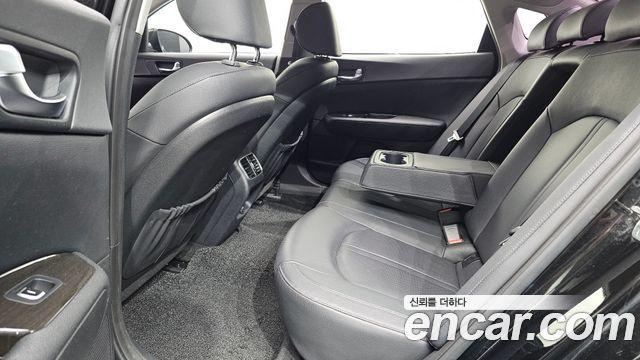 Kia K5 2019 — photo 18