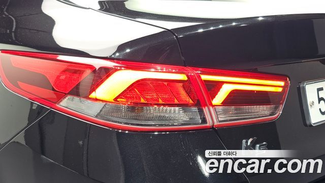 Kia K5 2019 — photo 9