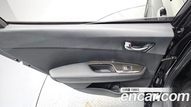 Kia K5 2019 — photo 15