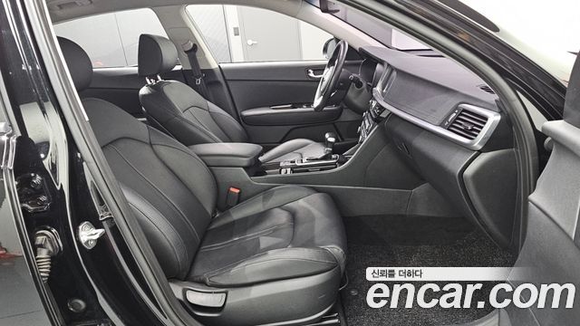 Kia K5 2019 — photo 16