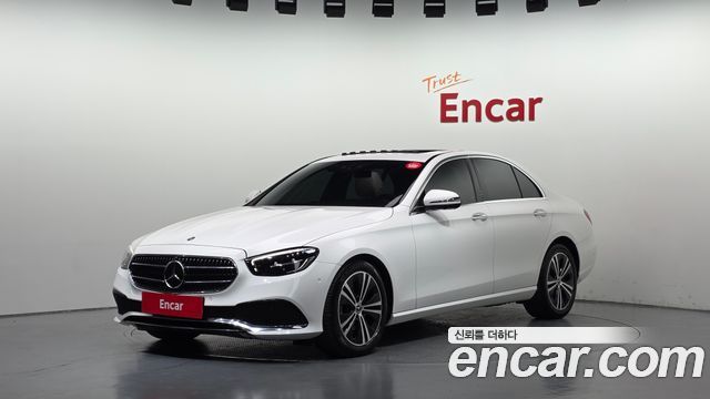 Mercedes-Benz E-Class 2022 — photo 1