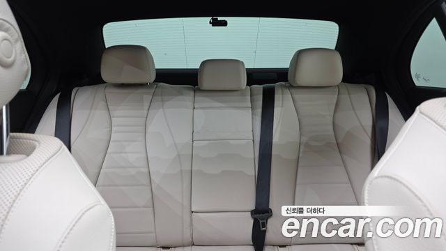 Mercedes-Benz E-Class 2022 — photo 34
