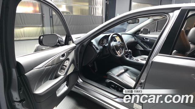 Infiniti Q50 2018 — photo 13