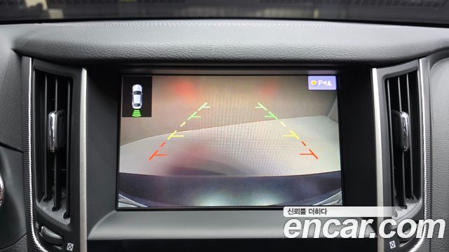 Infiniti Q50 2018 — photo 21