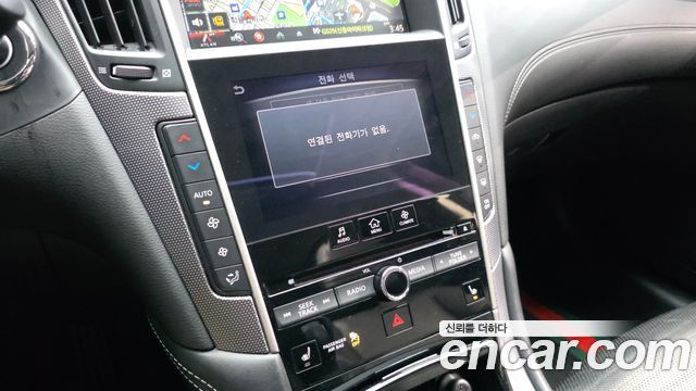Infiniti Q50 2018 — photo 22