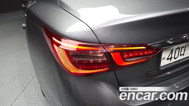 Infiniti Q50 2018 — photo 9