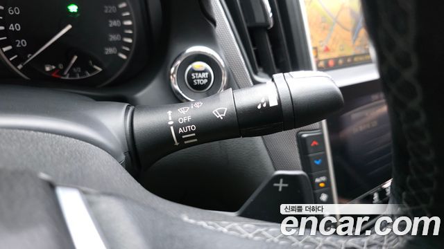 Infiniti Q50 2018 — photo 28