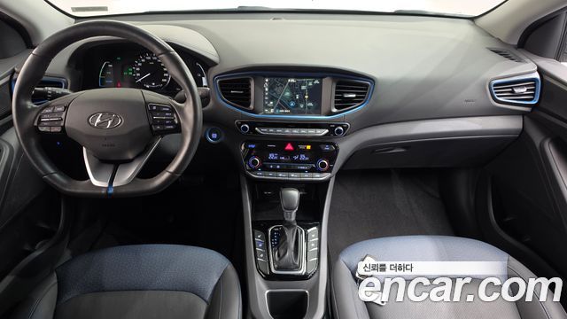 Hyundai Ioniq 2016 — photo 10
