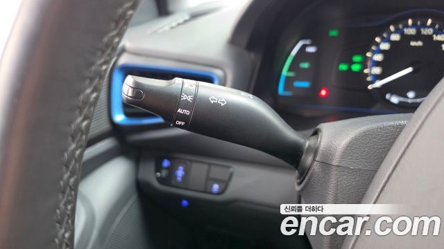 Hyundai Ioniq 2016 — photo 22