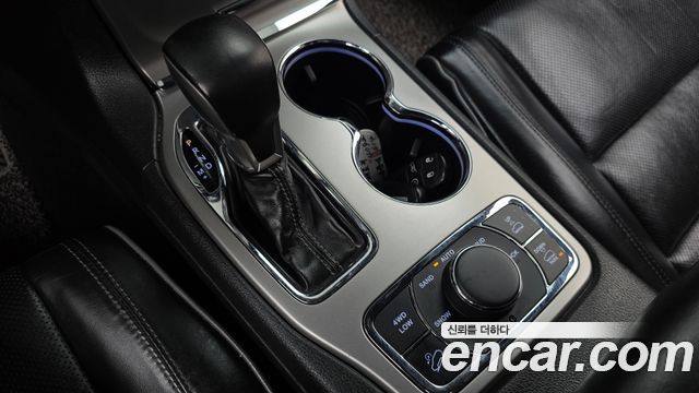 Jeep Cherokee 2019 — photo 9