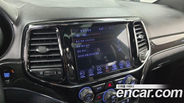 Jeep Cherokee 2019 — photo 17