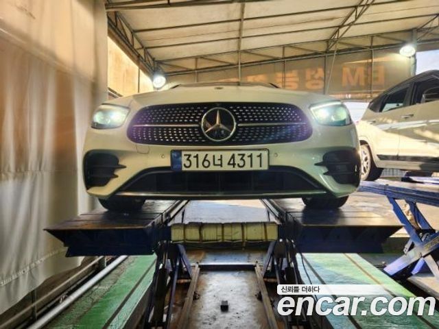 Mercedes-Benz E-Class 2021 — photo 1