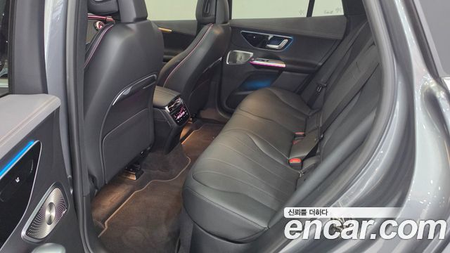 Mercedes-Benz EQE 2025 — photo 11