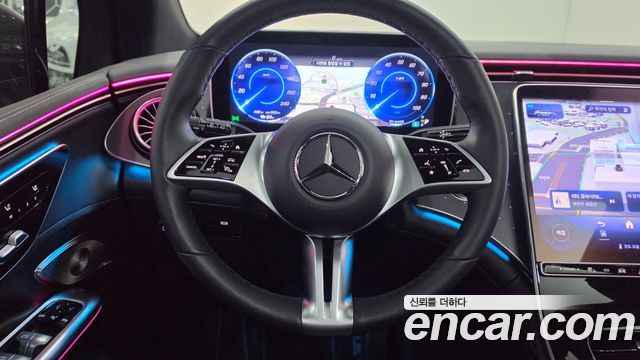 Mercedes-Benz EQE 2025 — photo 12