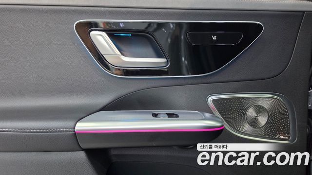 Mercedes-Benz EQE 2025 — photo 15