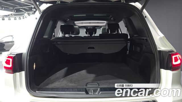 Mercedes-Benz GLB-Class 2021 — photo 26