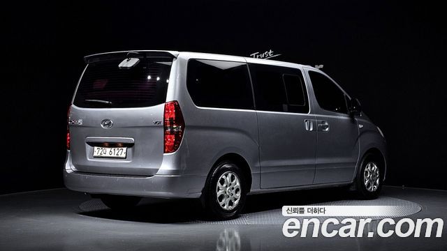 Hyundai Starex 2016 — photo 2